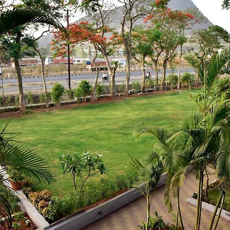 Caves County Resort Nashik Exterior foto