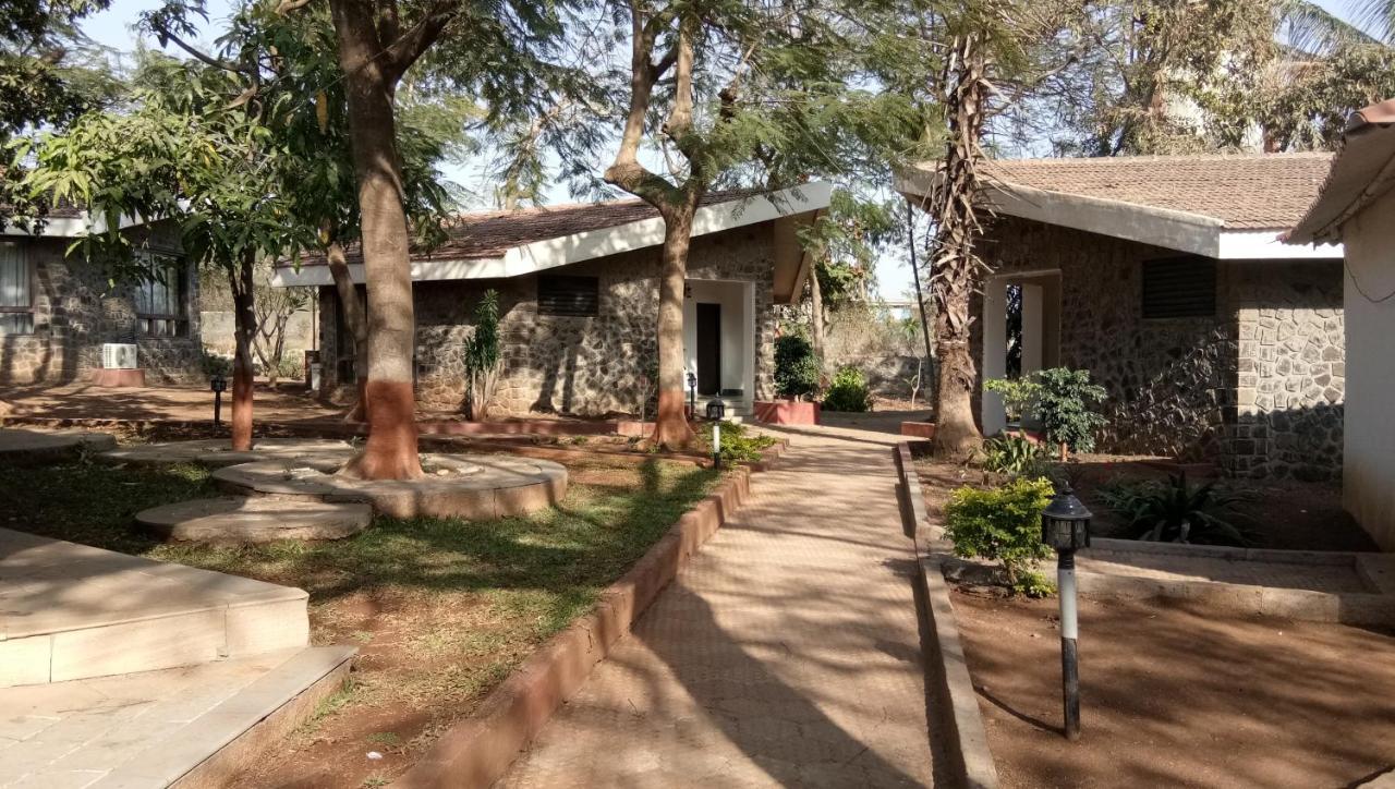 Caves County Resort Nashik Exterior foto