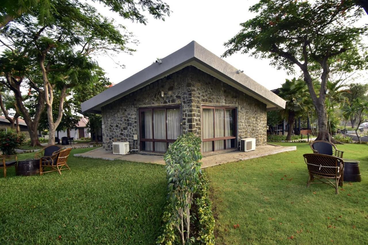 Caves County Resort Nashik Exterior foto