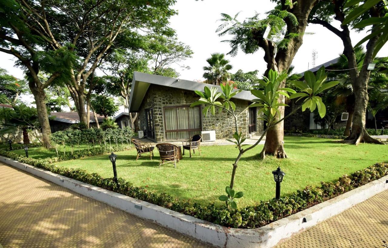 Caves County Resort Nashik Exterior foto