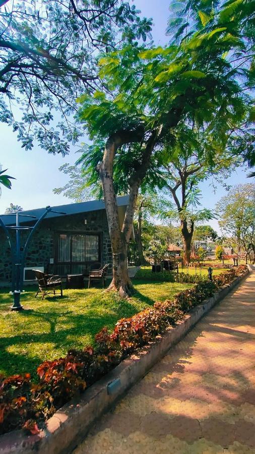 Caves County Resort Nashik Exterior foto